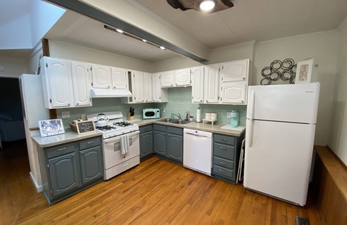 Calvert Beach-Long Beach House | Welcome to Hickory House on the Chesapeake Bay!