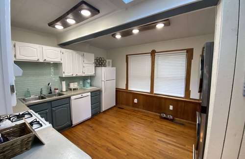 Calvert Beach-Long Beach House | Welcome to Hickory House on the Chesapeake Bay!