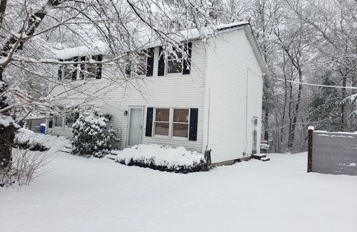 Pine Point Condo | Welcome to Honey Spot!