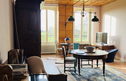 Simard House | Welcome to Les Bons Amis