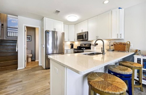 East End House | Welcome to Ocean Mile H-8!