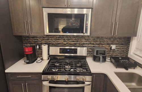 Northeast Edmonton House | Welcome to our Executive Modern Family Haven in the North area of Edmonton.