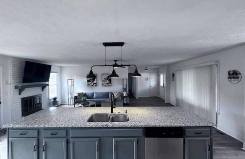 Westover House | Welcome to “Persimmon Grove” the Cozy Farmhouse with Modern Amenities