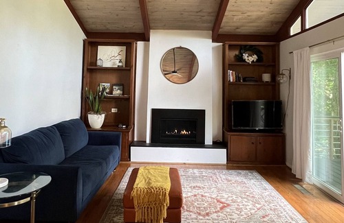 Royal Pines House | Welcome to the Acorn Cottage minutes from Biltmore & Asheville attractions!