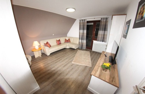 Wulmeringhausen Apartment | Welcome to the Trude house