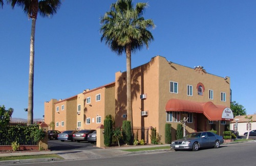 Taft House | Welcome to the Holland inn suites single room