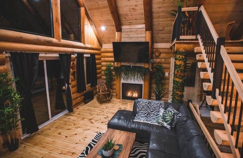 Saint-Philemon Ski Chalet | Welcome to the JUNGLE - Log cabine - SPA