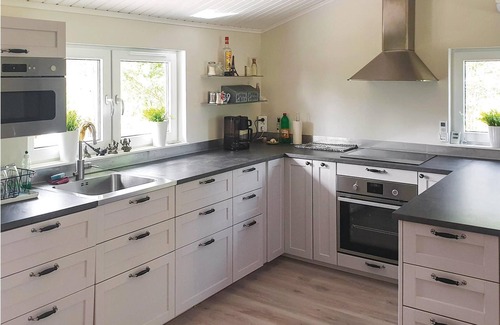 Oskarshamn House | Welcome to this vacation home by the sea on the east coast of Småland. It is located in Vånevik sout