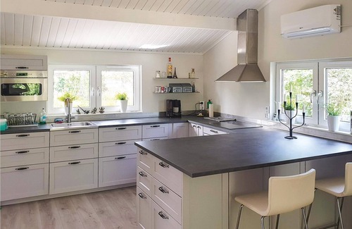 Oskarshamn House | Welcome to this vacation home by the sea on the east coast of Småland. It is located in Vånevik sout