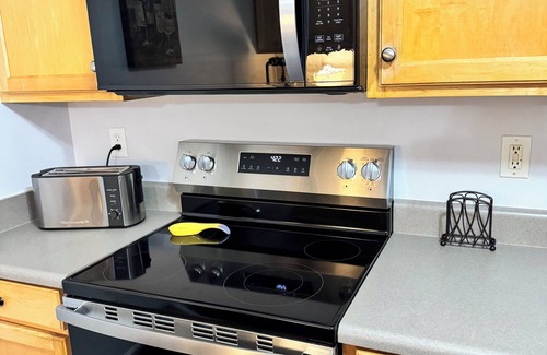 Keowee Condo | Welcome to “Tiger Haven” 4 Bed 4 Bath Ultimate Clemson Condo Lake Hartwell