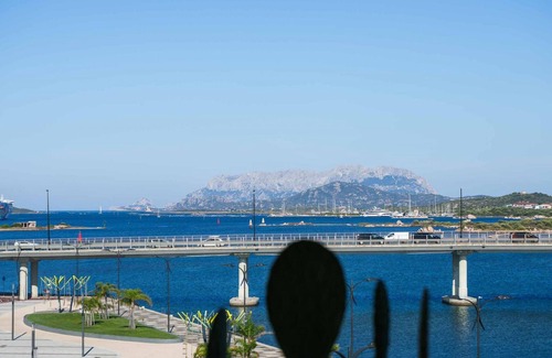 Olbia City Centre Apartment | Welcomely - Light Room Vistamare - Sergio Endrigo