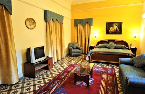Gunehr Hotel | WelcomHeritage Taragarh Palace