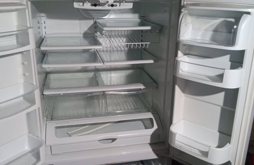 South Beloit House | Welcoming 3-bedroom bungalow in South Beloit