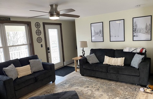 Jacksonville House | Welcoming brand new 3 bed chalet on hilltop with Mountain View’s