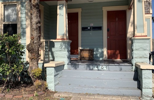 Historic Uptown Apartment | Well-appointed apartment close to the waterfront and downtown