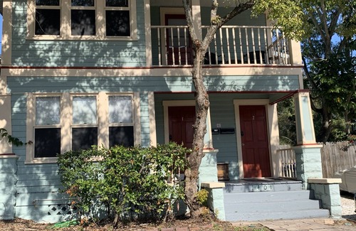 Historic Uptown Apartment | Well-appointed apartment close to the waterfront and downtown