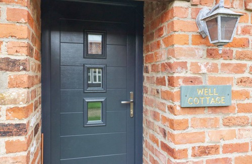 Leven Cottage | WELL COTTAGE, family friendly, with hot tub in Leven Near Beverley