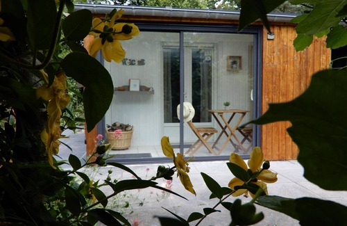 Saint-Christophe-sur-Conde Cottage | Well-being and Nature: Le Cottage Exotique and its private Nordic bath with unlimited access