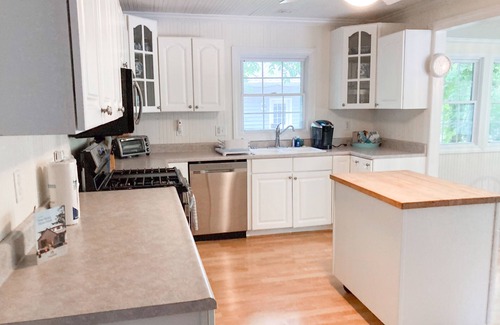 Harbert House | Well-kept home with private outdoor pool, free WiFi, and pool table