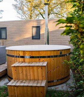 Municipality of Hellendoorn Ski Chalet | Wellnesshuisje in de Sallandse Heuvelrug