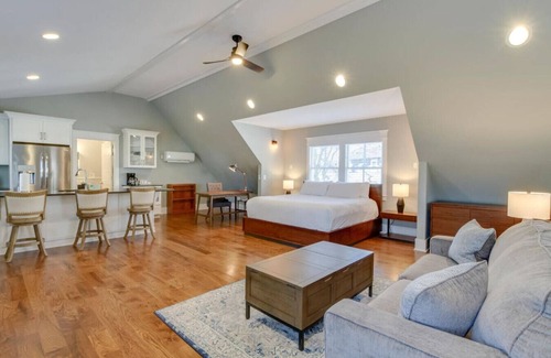Sylvan Park Apartment | West End Luxury - 30 Day Rental