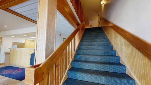 West End Hotel | Western Executive Inn