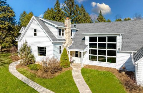 Ephraim House | Westeros by Simple Life Rentals