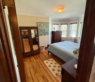 Waterford Valley Apartment | Westmount Manor Unit 5 - 3 Bedroom Apartment