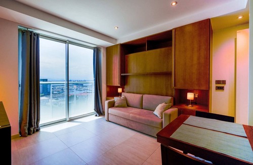 Gibraltar Apartment | Westone Suite-hosted by Sweetstay