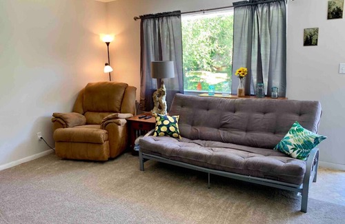 Manhattan House | Westwood Guest House
