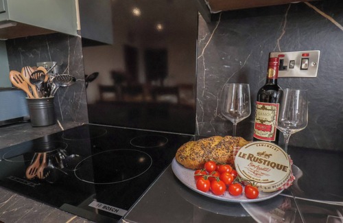 Briggswath Cottage | Whalebone Cottage at Broadings Farm