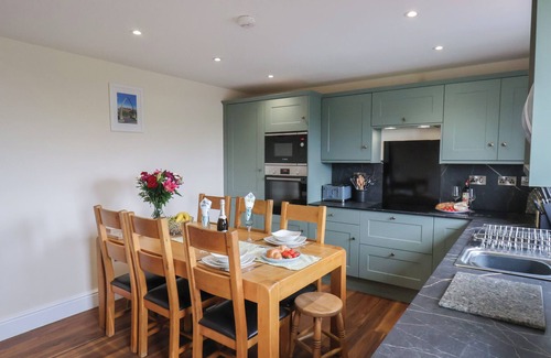 Briggswath Cottage | Whalebone Cottage at Broadings Farm