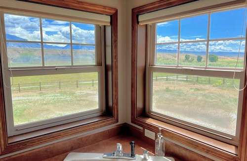 Greybull House | Wheels Up Cottage at Ever Sky Ranch, THE VIEWS!