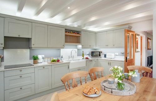 Branscombe House | Wheelwright Cottages