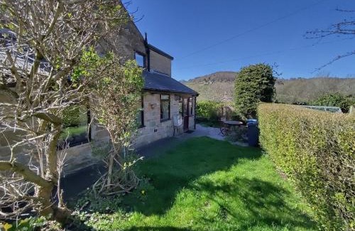 Tansley House | Whimsy by the Peaks - dogs stay free, private parking, fenced garden, pub