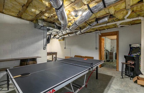 Sugar Grove House | Whiskey Creek Cabin