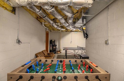 Sugar Grove House | Whiskey Creek Cabin