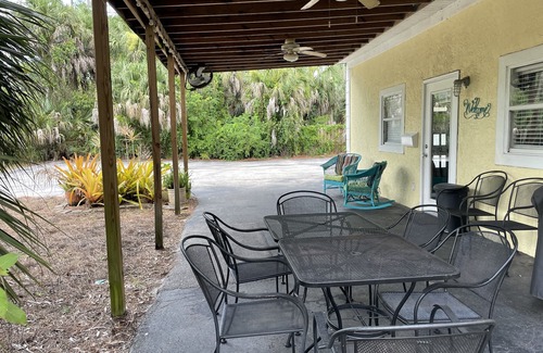Naples House | Whispering Pines Guest House
