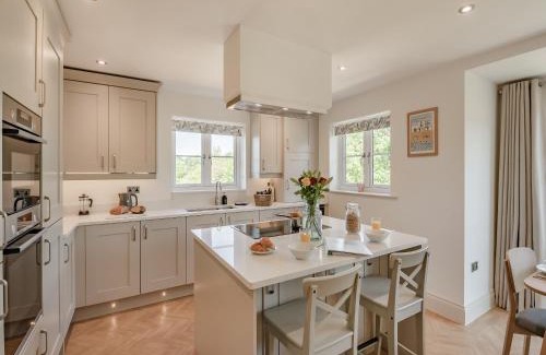 Ruswarp House | Whistle Stop