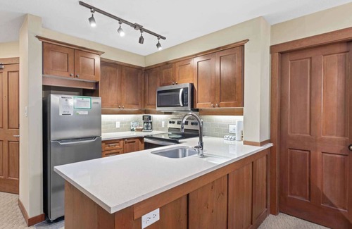 Blackcomb Condo | Whistler - Horstman House - 3 Bedroom #402