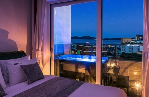 Geoje House | White Black Pension in Geoje Island