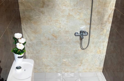 Ouakam Bed & Breakfast | "White House" - Ch1 * CENTRAL * CALME * WIFI * White Butterfly Hotels *