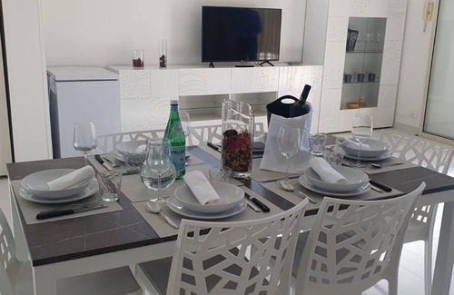 Santa Maria del Focallo Villa | WHITE DAMA.