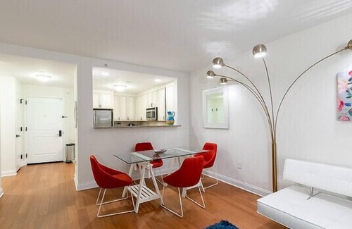 Edgewater Apartment | White Very nice apartment view Hudson River 1Br 1Bath 10 min to the City Al