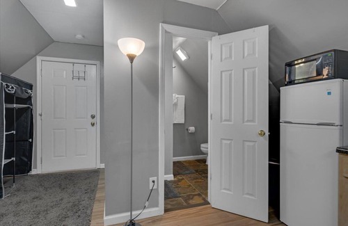 Chapel Hill Apartment | WhiteOak Studio @ Patterson Place/1Gig AT&T Fiber