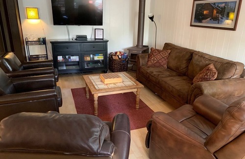 Calpine Cabin | Wi-Fi 2 bed/2 bath Peaceful Calpine Retreat!