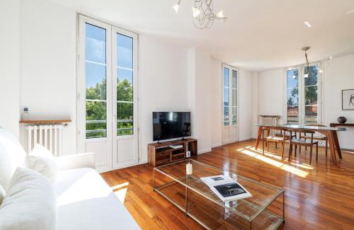 Cimiez Apartment | Wide 1 Bdr Quiet Area Open View