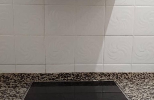 Manilva Apartment | Wifi gratis, soleado, tranquilo, espacioso, 1BR 1 BA grandes piscinas-Sunny