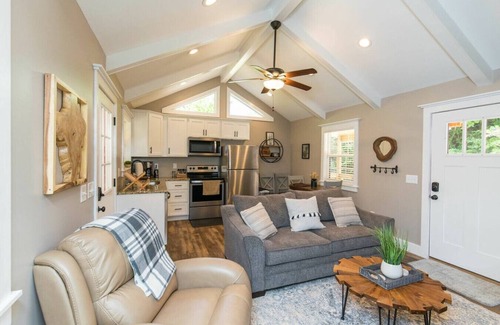 Rogers Apartment | WiFi & Waterfront - Soul Sister Red River Gorge KY