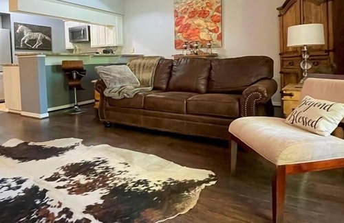Ruidoso Downs House | Wild Horse Condo - Two Bedroom Condo